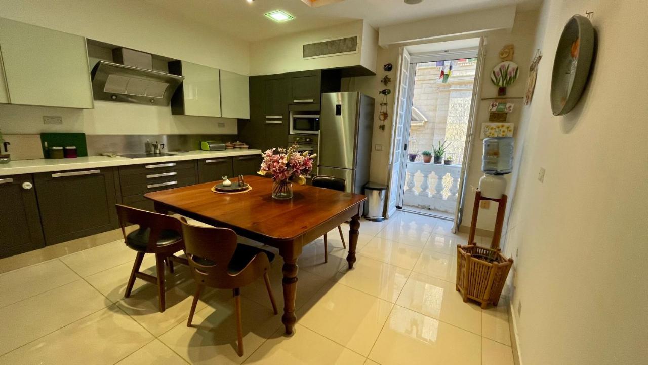 Valletta Collection - Merchant Str Apartment With Large Yard Esterno foto